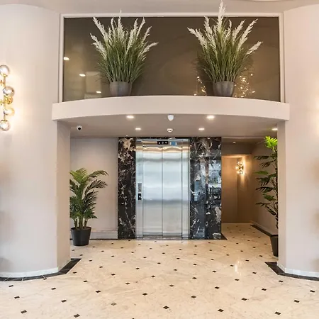 Hotel Destiny Marine